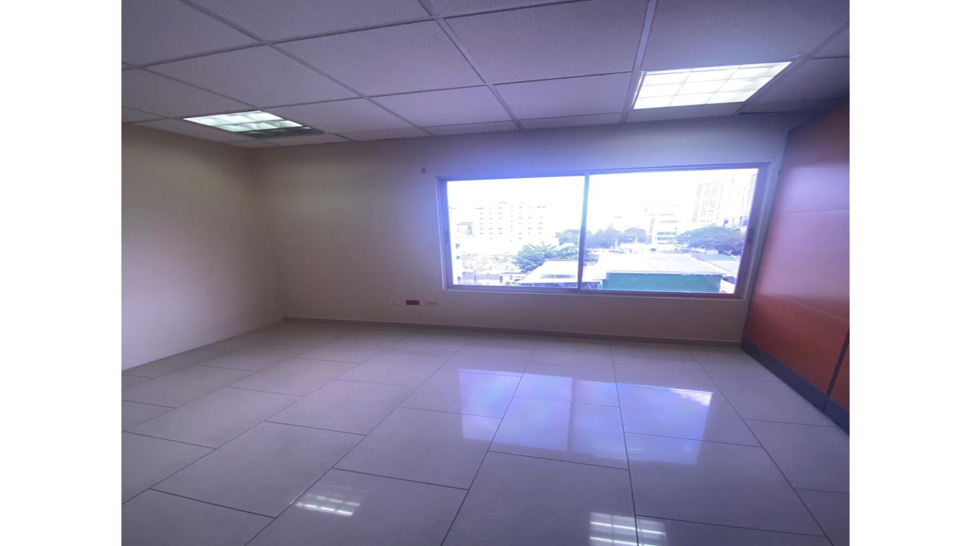 oficinas y locales comerciales - ALQUILER AMPLIO LOCAL EN EVARISTO MORALES 2