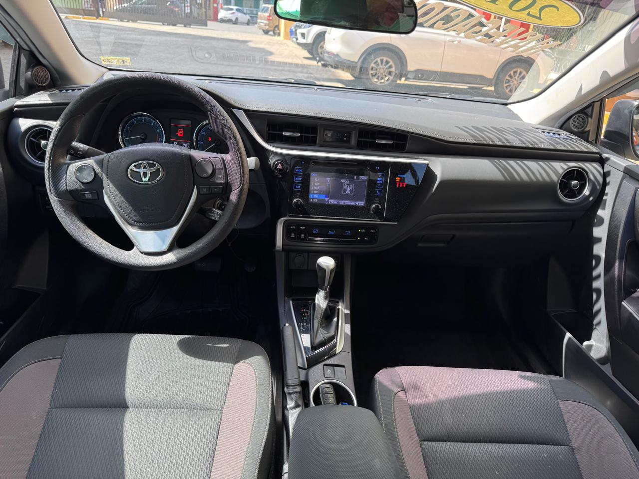 carros - Toyota Corolla LE año 2019 5