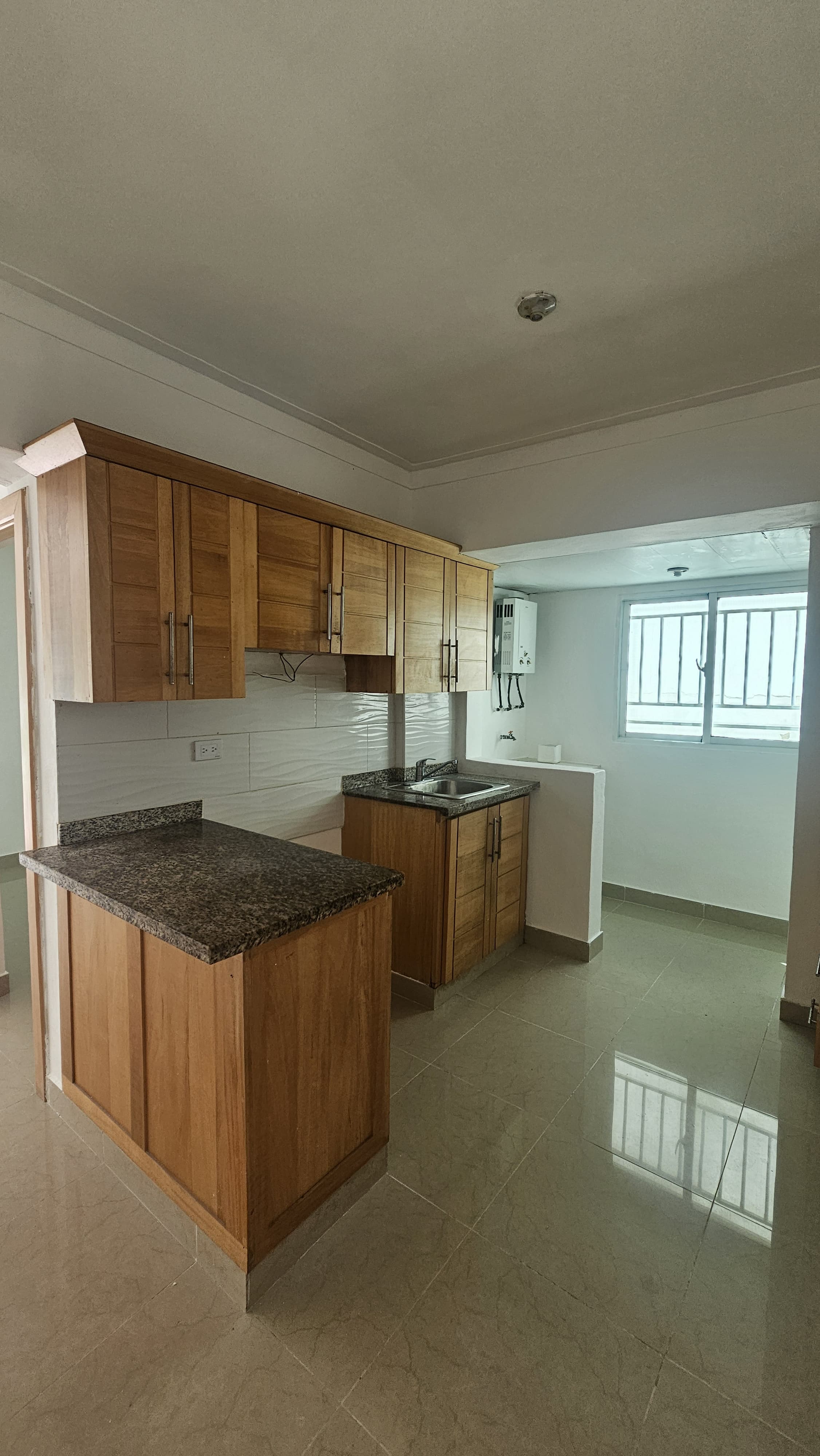 apartamentos - Apartamento amplio en alquiler – Segundo nivel  2
