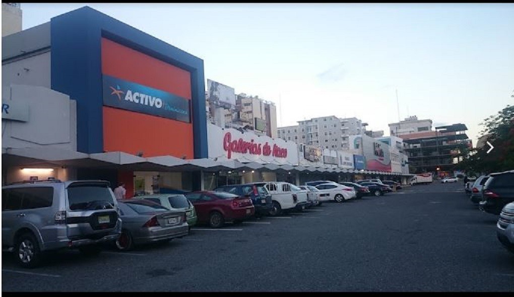 oficinas y locales comerciales - Local en Sotano en Plaza Galerias de Naco de 810m2 con 16 parqueos asignados 