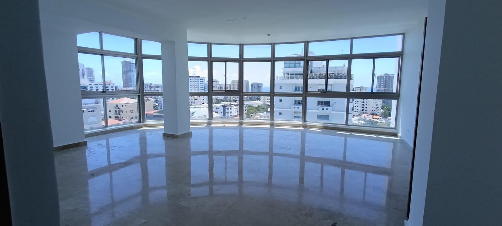 penthouses - LUJOSO Penthouse en El Real, 3 niveles, 725 Mt2 0