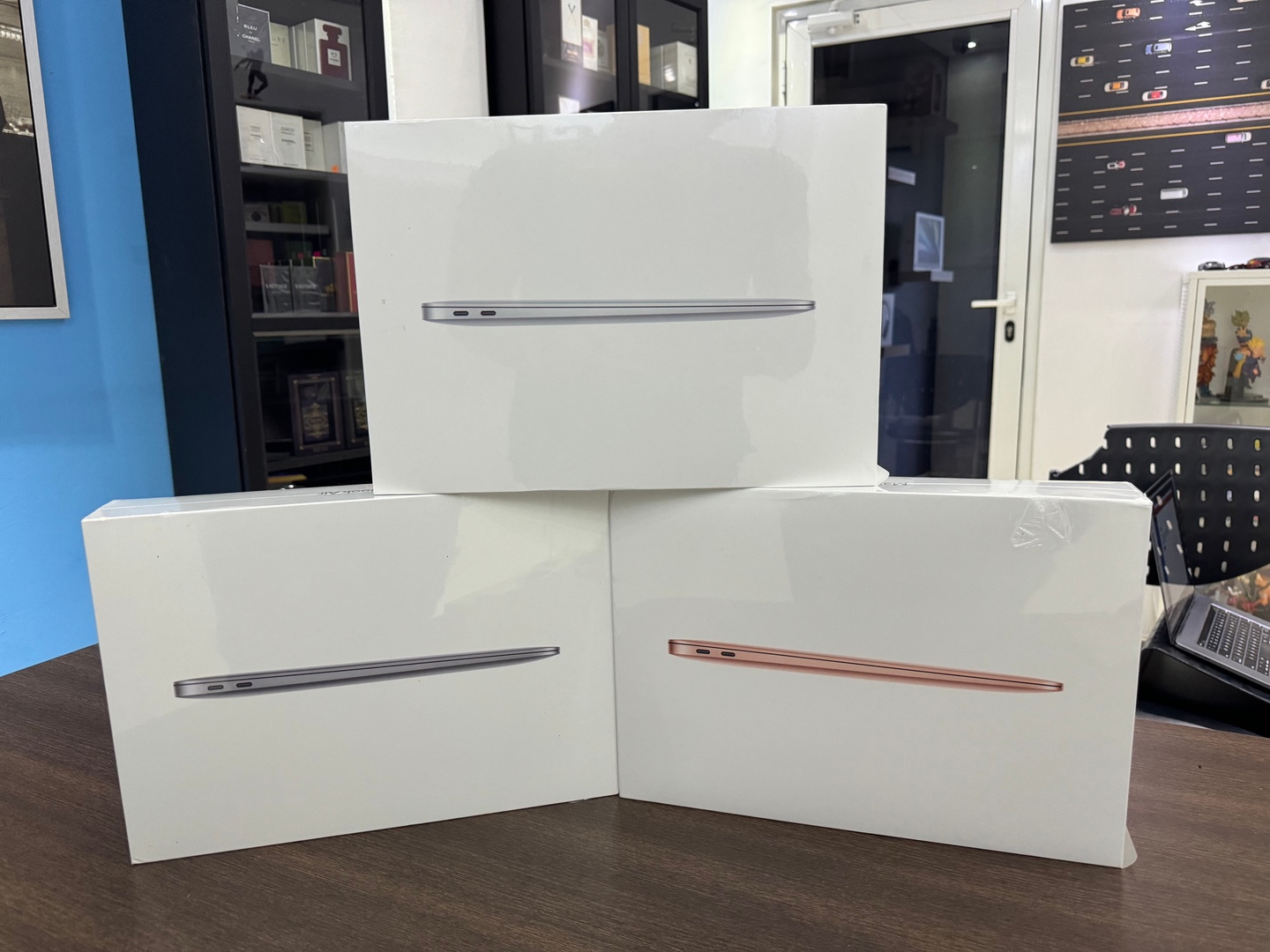 computadoras y laptops - MacBook Air M1 Apple chip | 256GB | 8GB RAM Nuevas Selladas  0