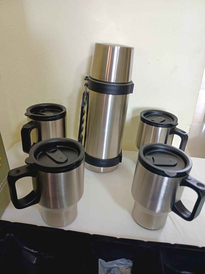 herramientas, jardines y exterior - SET de termo y 4 tazas en acero inoxidable. 3