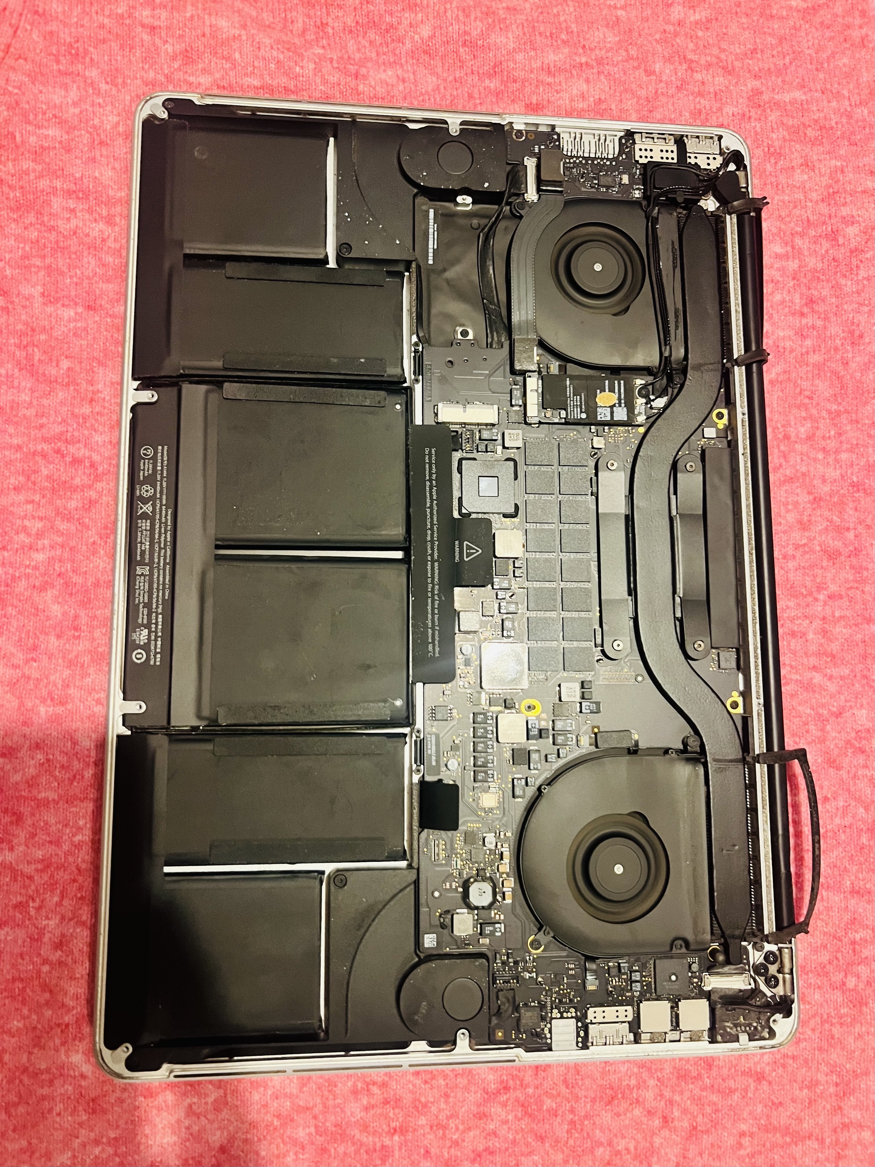 computadoras y laptops - Mac Pro A1398 para piezas pantalla mala  5