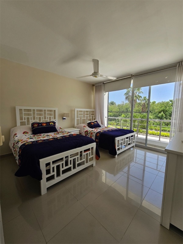 casas vacacionales y villas - Venta de Villa totalmente amueblada en Playa Nueva Romana, 324.99 Ms2 solar 2