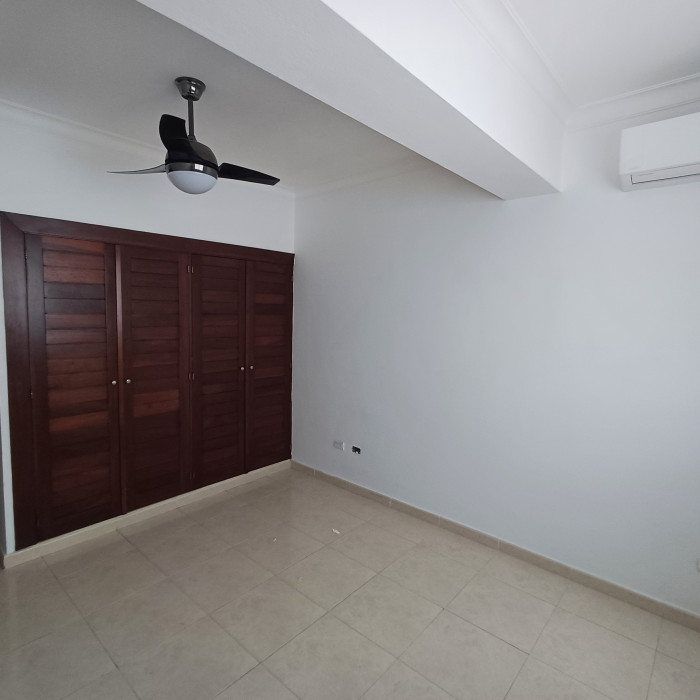 apartamentos - Apartamento en venta en Naco, Distrito Nacional! 2