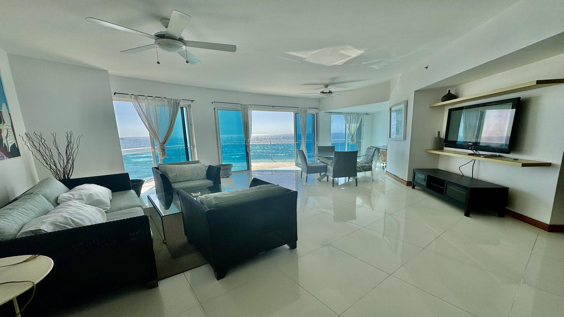 apartamentos - Apartamento de 2 habitaciones moderno frente al mar, Malecon