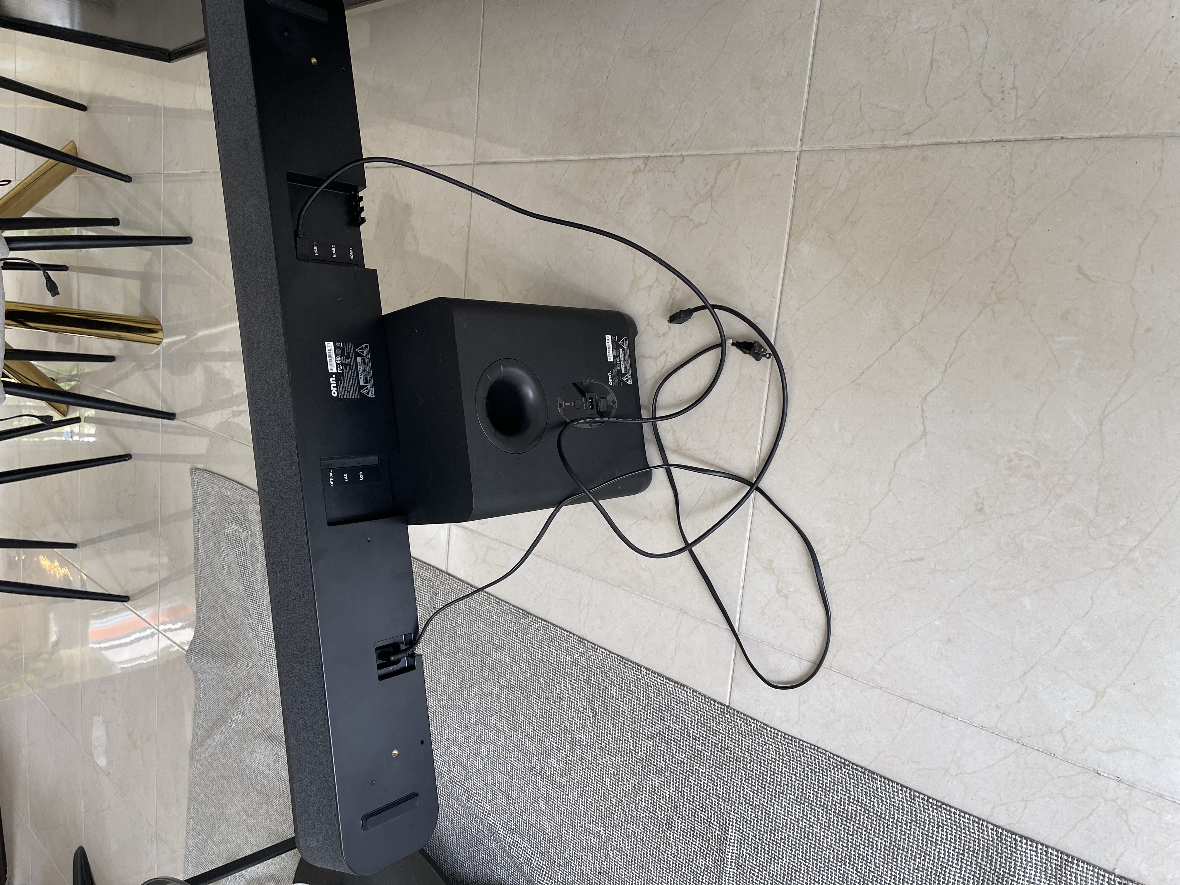 tv - SaundBar con Bajo  2