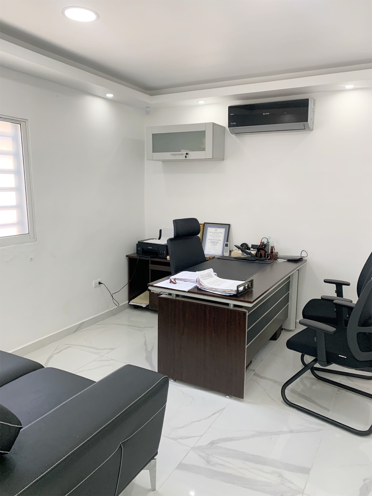 oficinas y locales comerciales - Local de oportunidad céntrico 8