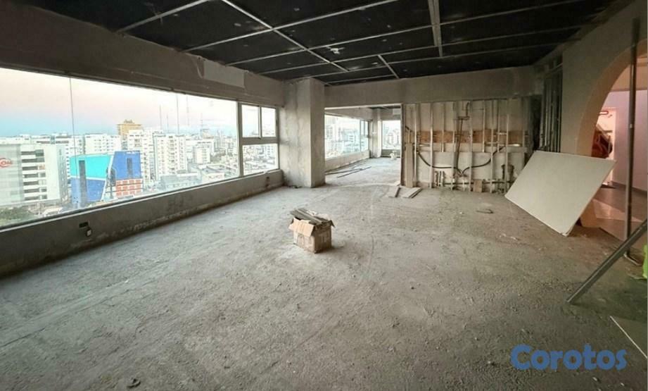 oficinas y locales comerciales - Local comercial en alquiler en Piantini con Vista Panorámica 360° 8