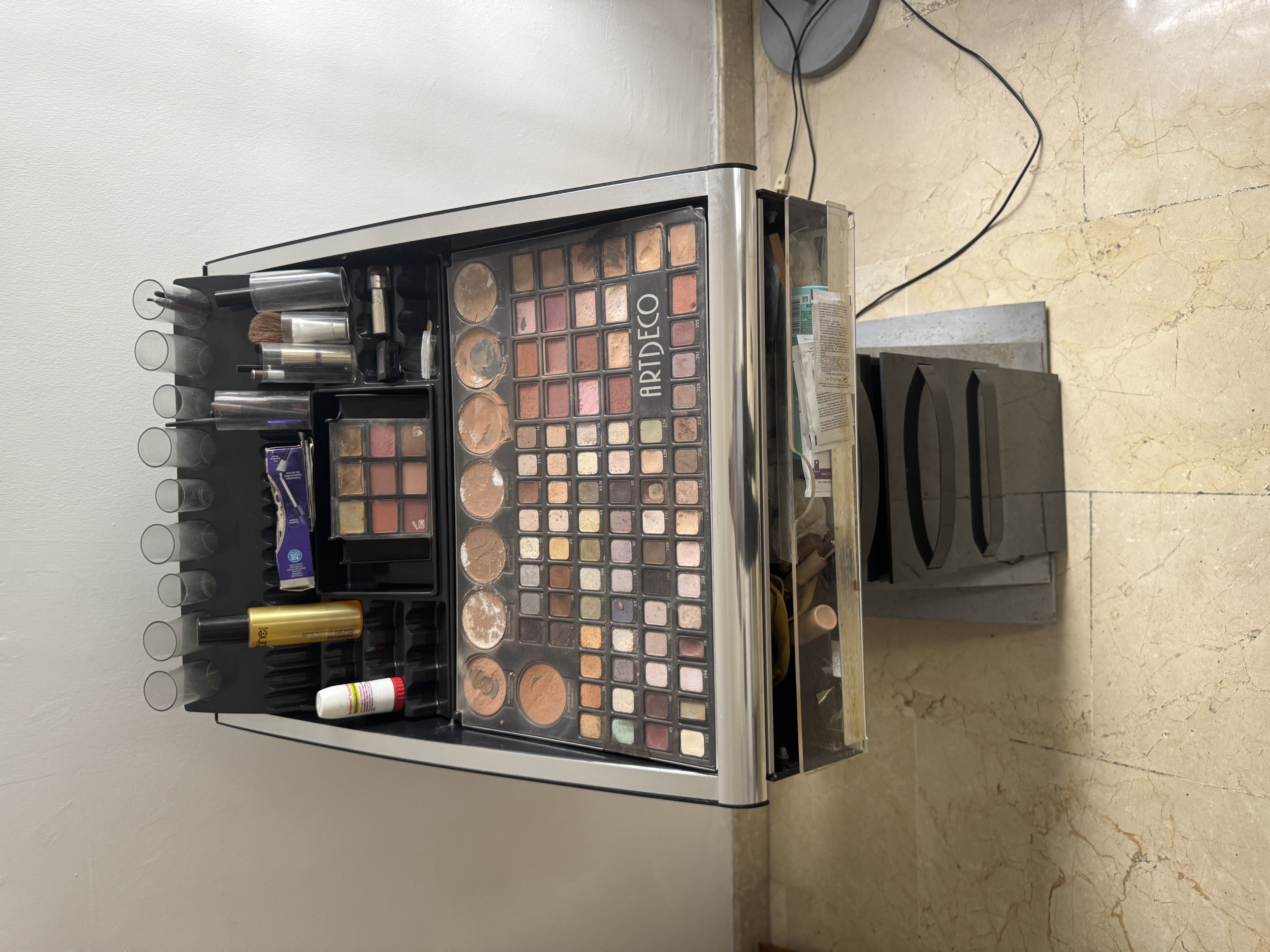 salud y belleza - Mueble de maquillaje  3