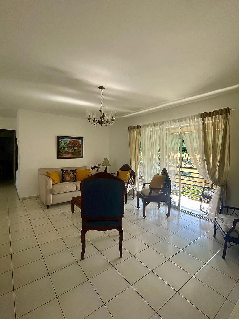 apartamentos - Apartamento clásico, excelente ubicación, distribución, acogedor, fresco  2