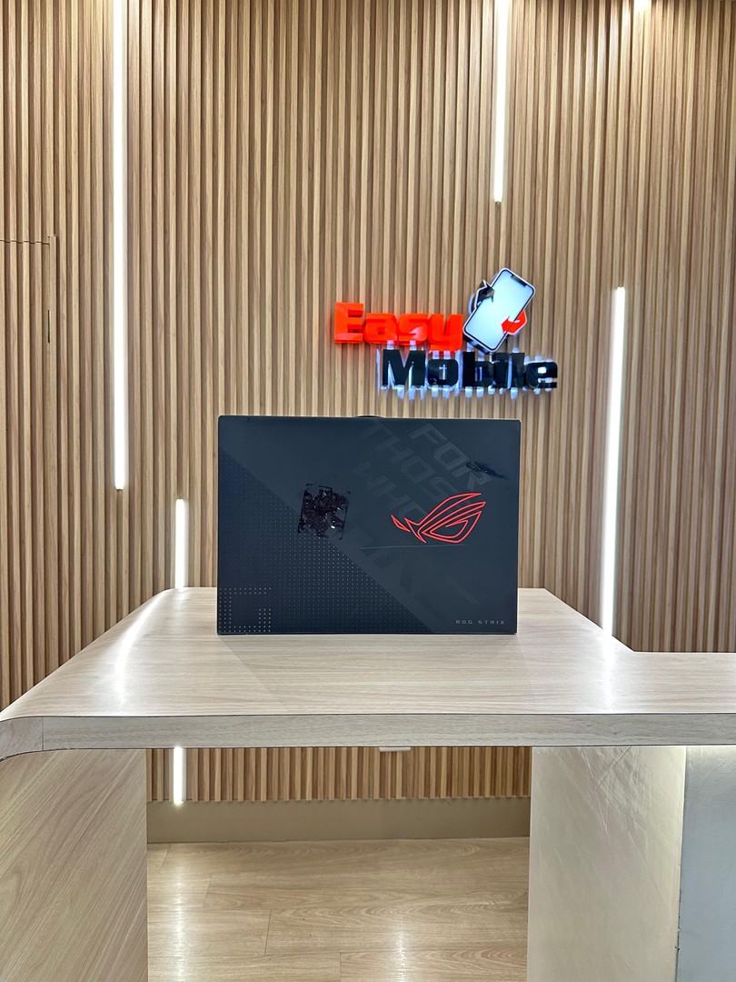 computadoras y laptops - ASUS ROG STRIX G17 17.3" 240Hz RYZEN 9-7845HX 1TB SSD 16GB RAM DDR5 RTX-4060 0