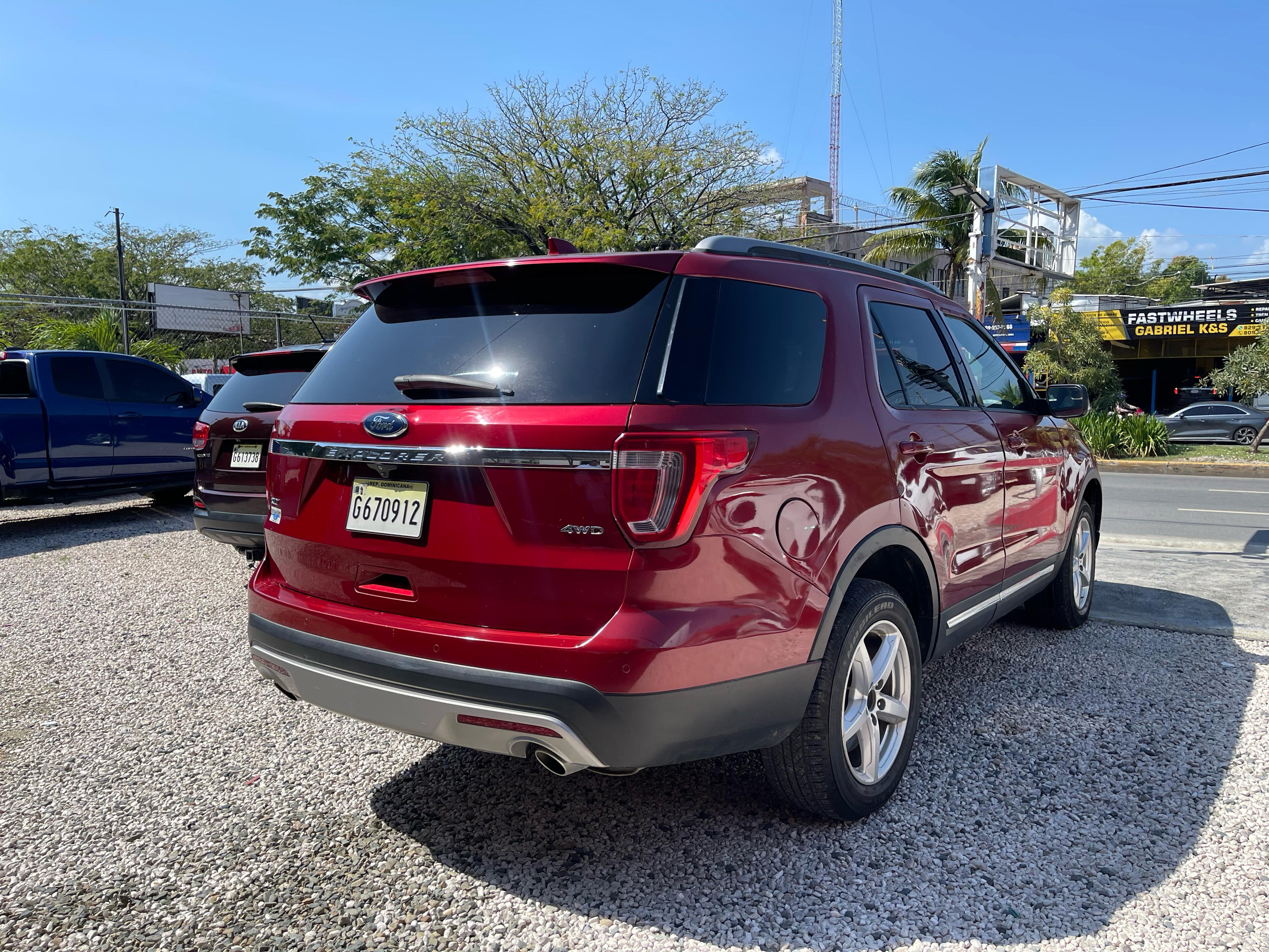 jeepetas y camionetas - Ford Explorer XLT 2017 4