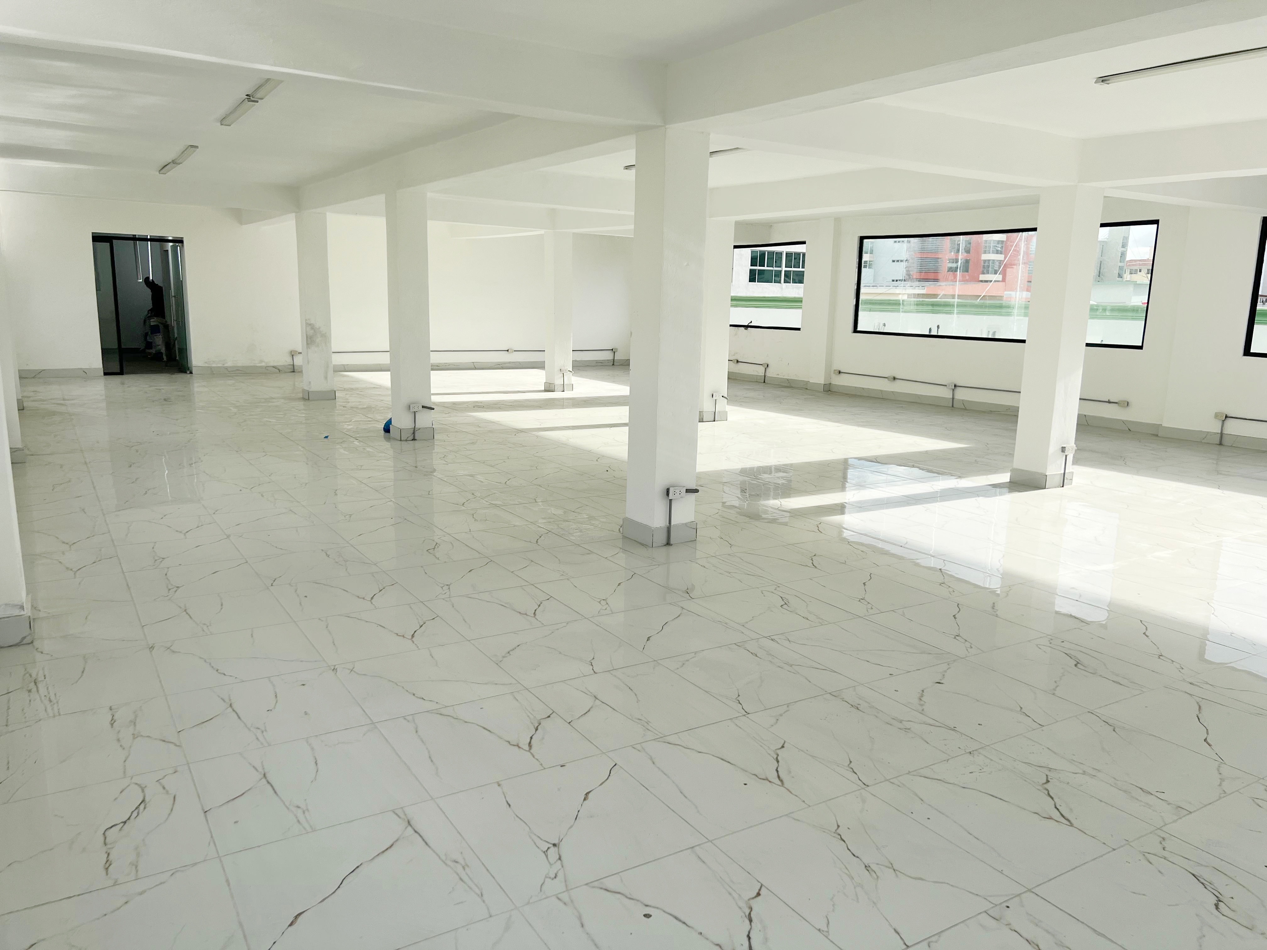 oficinas y locales comerciales - Local comercial Bella vista  3