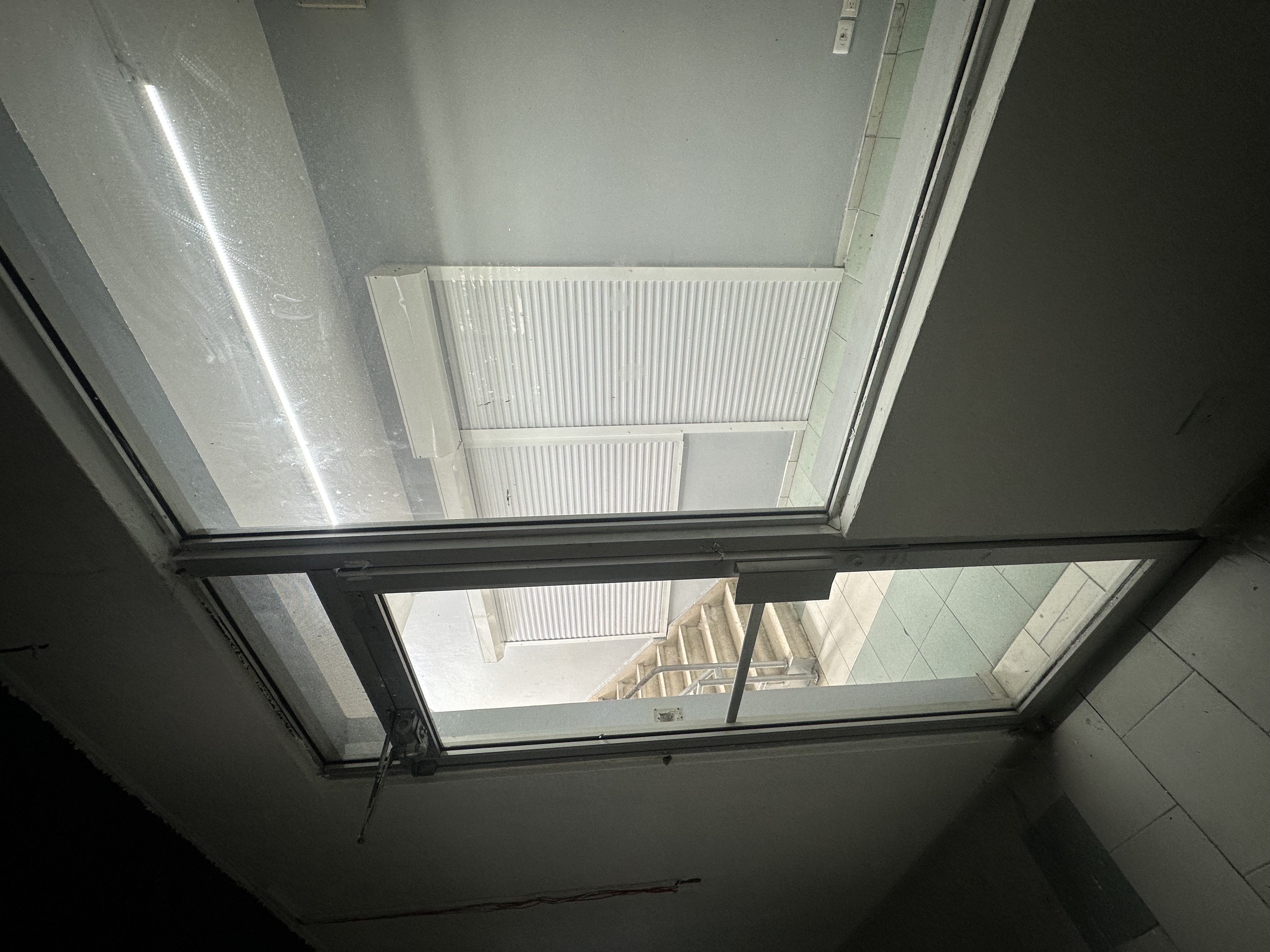 oficinas y locales comerciales - Local Comercial Av. Privada 3