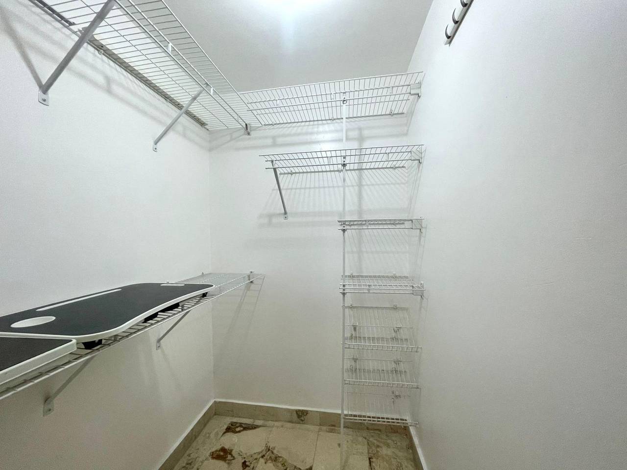 apartamentos - Moderno apartamento amueblado en piantini  3
