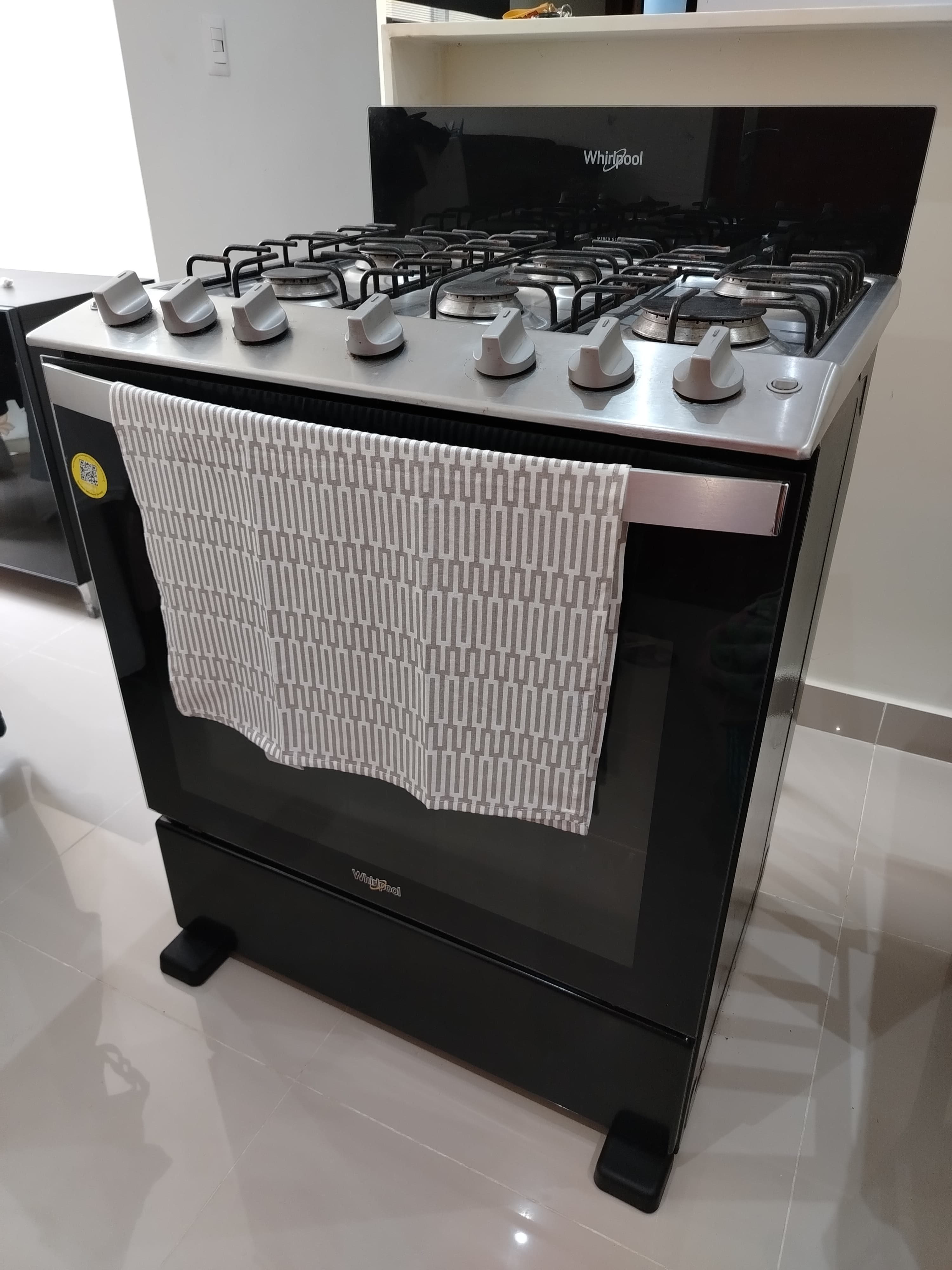 electrodomesticos - Estufa Whirlpool LWFR3100B / 30 Pulgadas 4