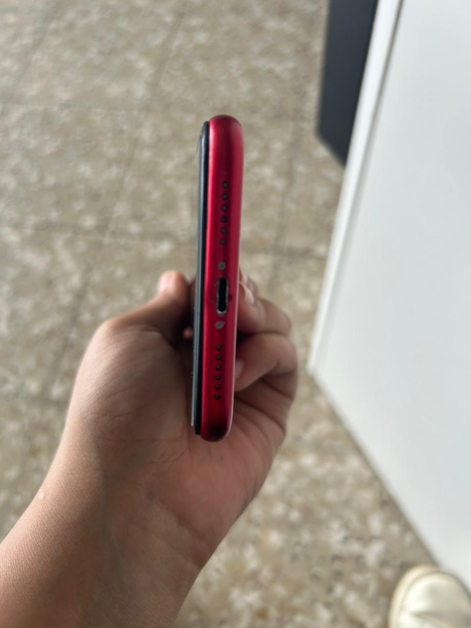 camaras y audio - Vendo iPhone 11 color rojo  1