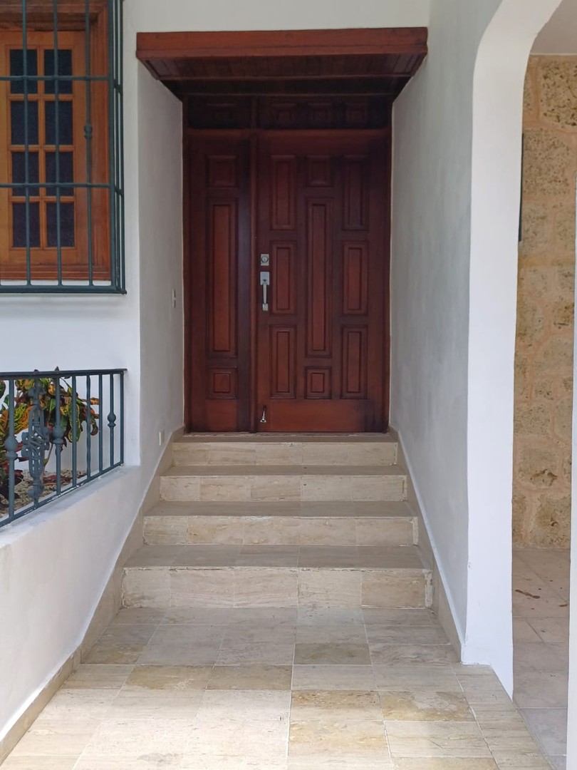 casas - Vendo hermosa casa en Arroyo Hondo!

Precio:
$16,500,000.00

Marquesina para 4 � 0