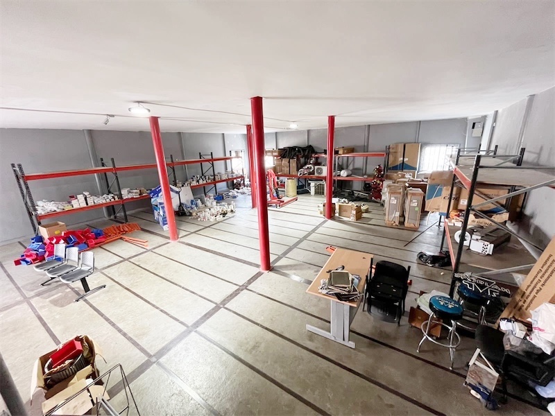 oficinas y locales comerciales - Local comercial en arroyo hondo  1