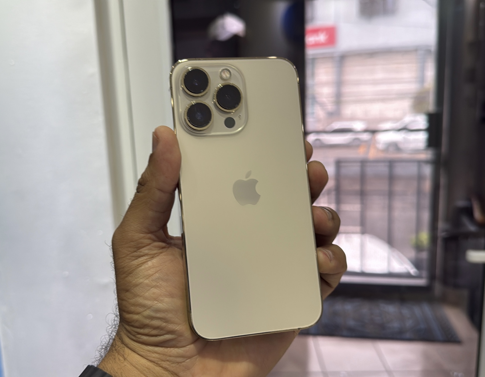 celulares y tabletas - iPhone 13 Pro 256GB Gold Como Nuevo RD$ 31,500 NEG 0
