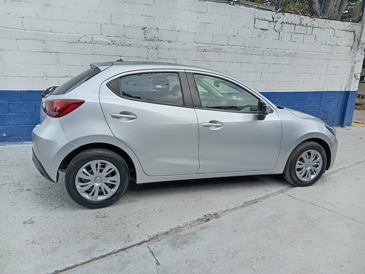 carros - MAZDA DEMIO 3