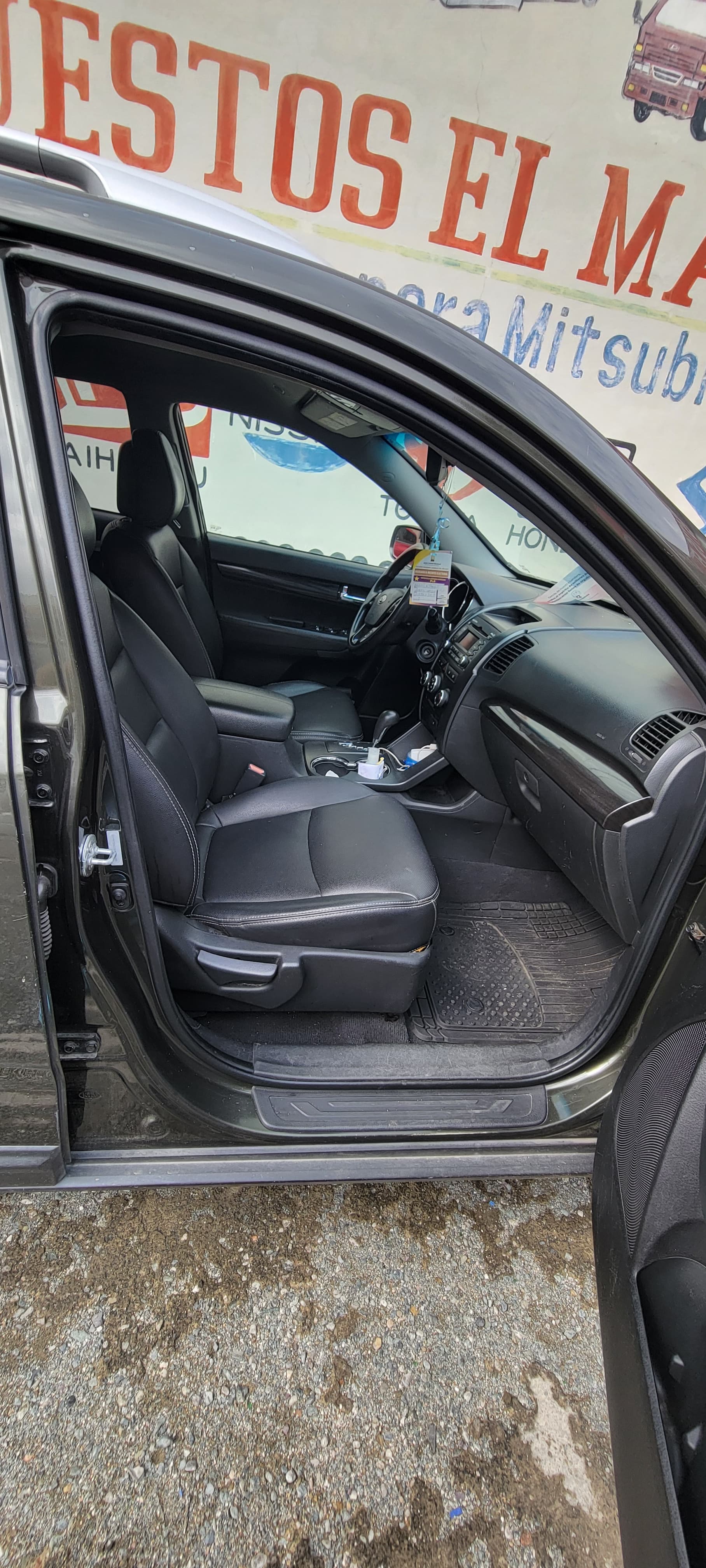 jeepetas y camionetas - kia Sorento de tres filas de asientos  6