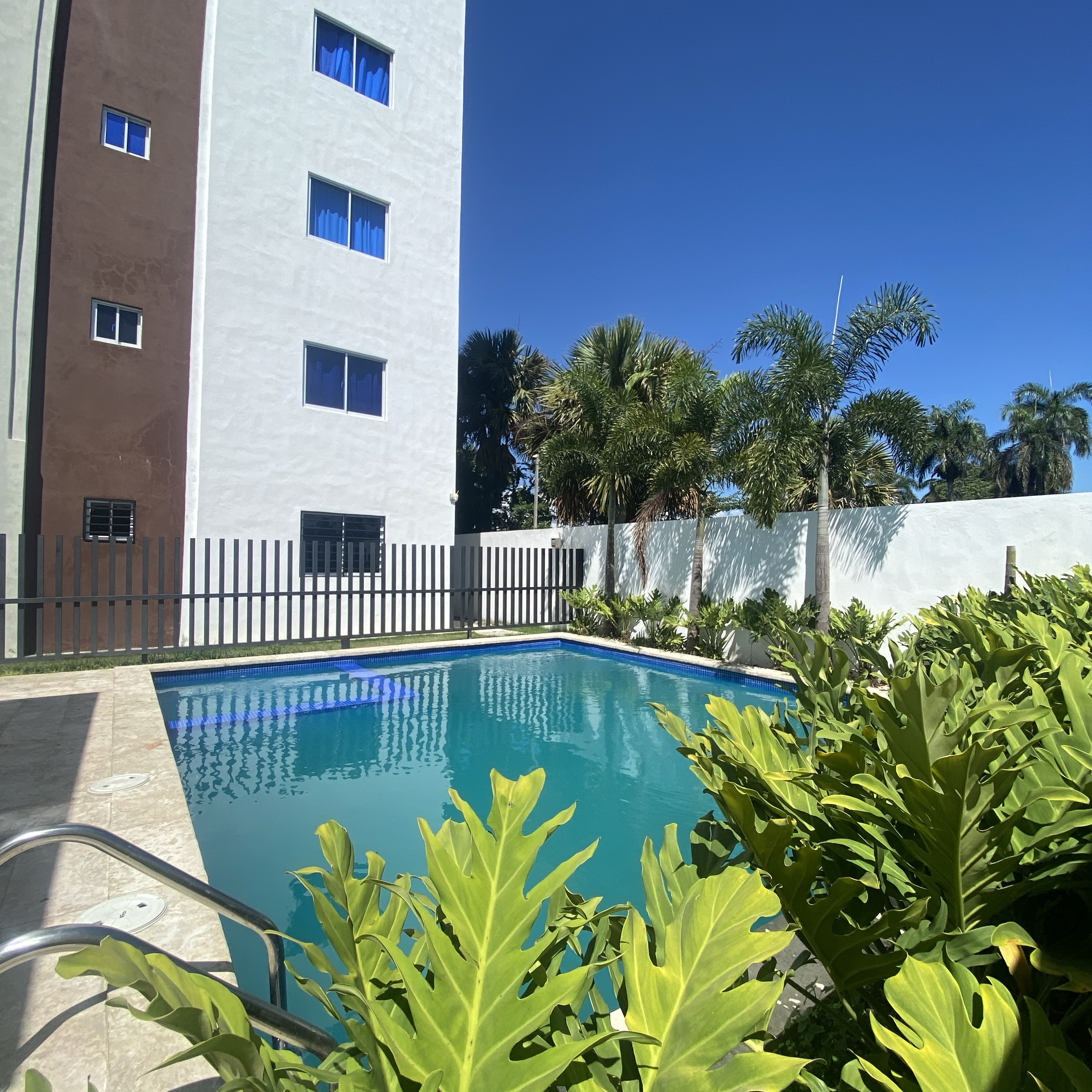 apartamentos - Primer nivel de venta en La Hispanoamericana, Santiago  0
