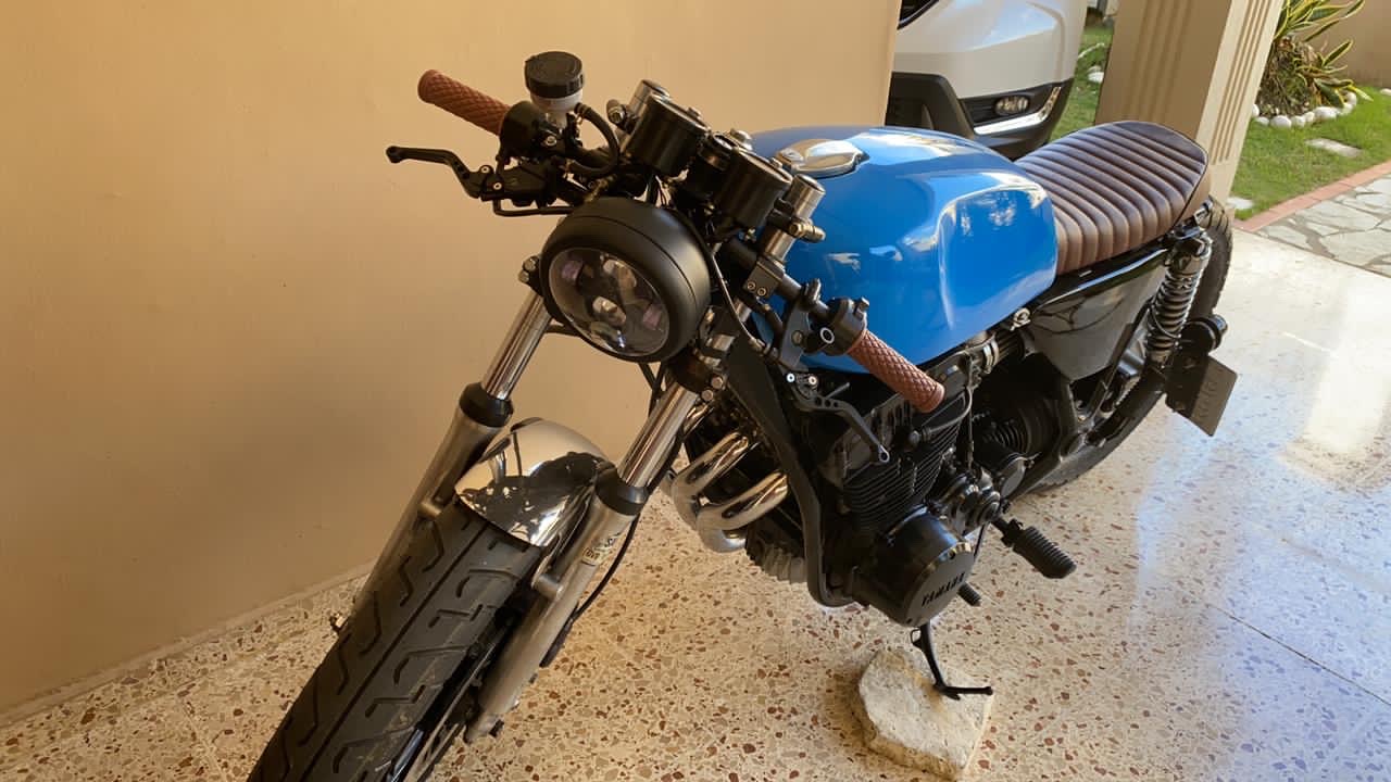 motores y pasolas - Yamaha 1978 classic Cafe Racer 0