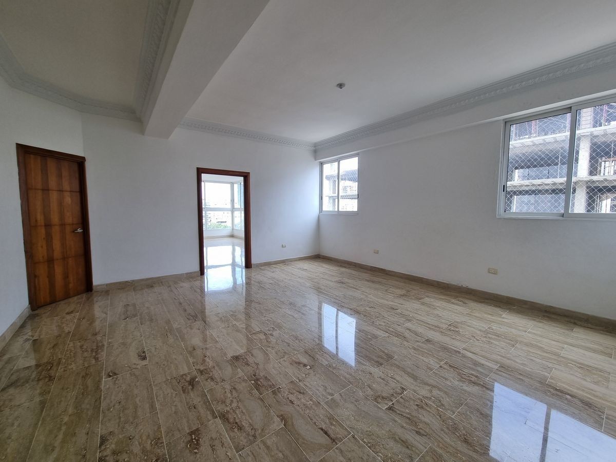 apartamentos - Alquiler de Amplio Apartamento en Naco 2