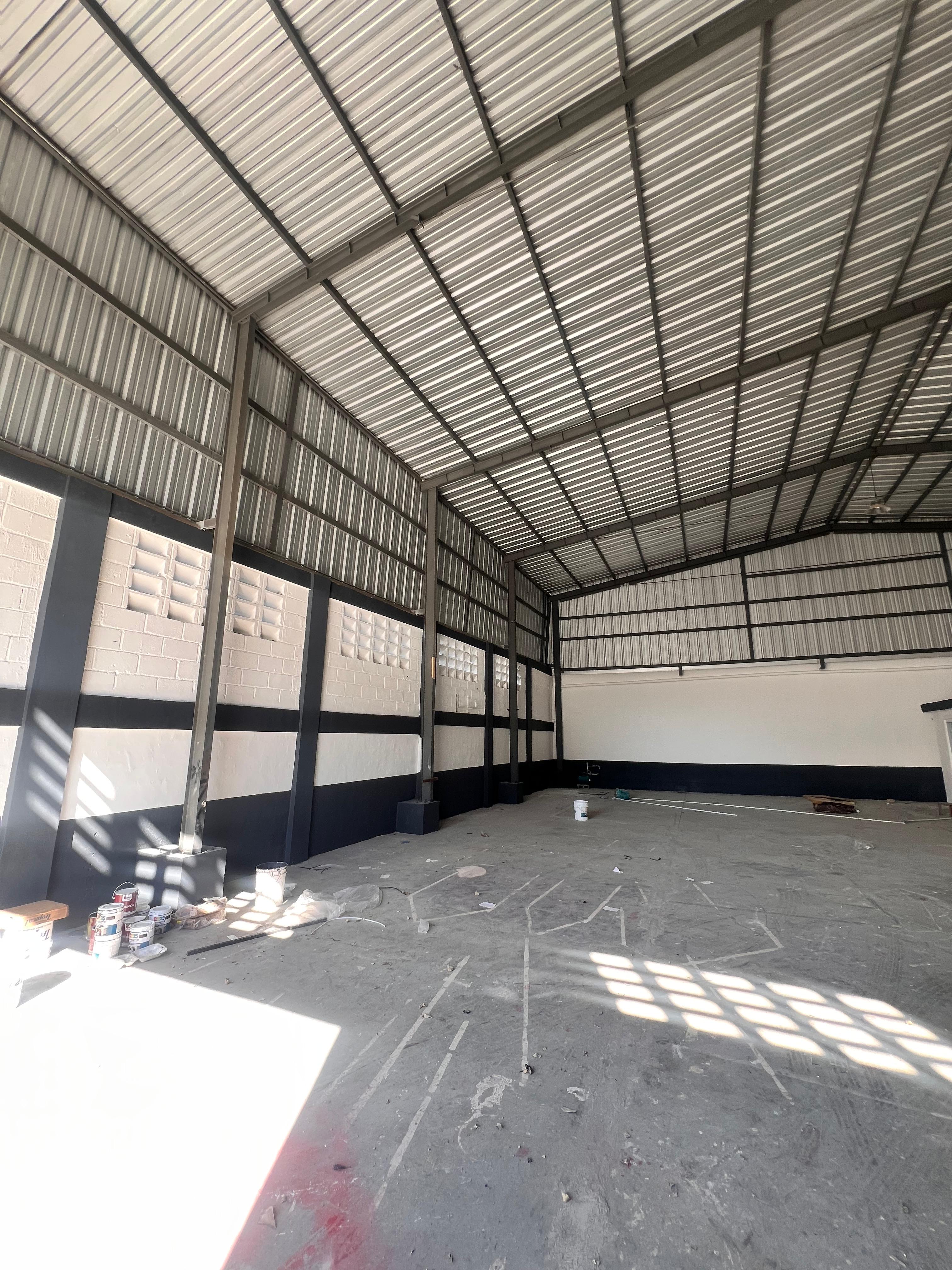 otros inmuebles - ALQUILER DE NAVE INDUSTRIAL EN VILLA AURA 6