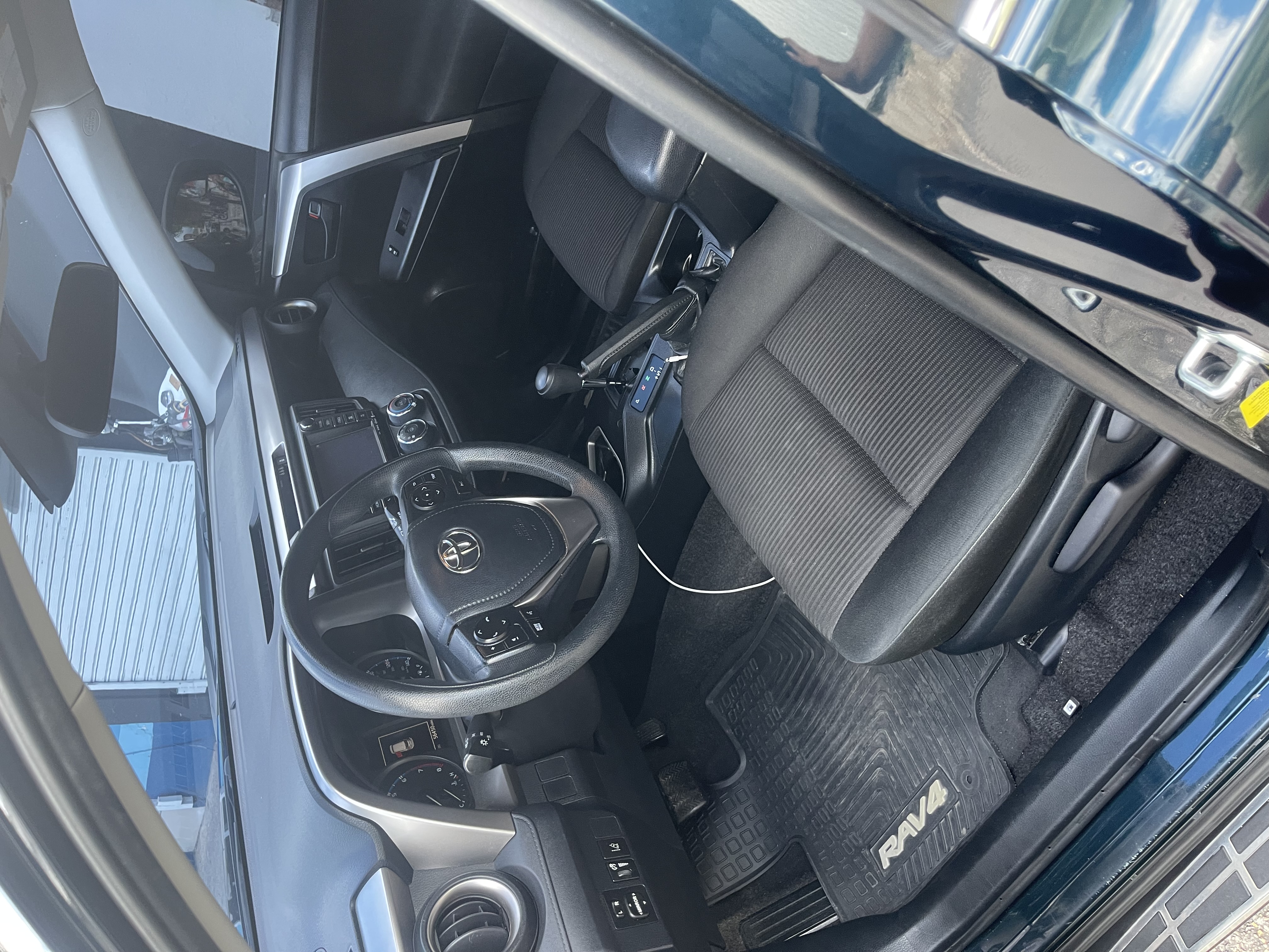 jeepetas y camionetas - Toyota Rav4 2018 LE  1