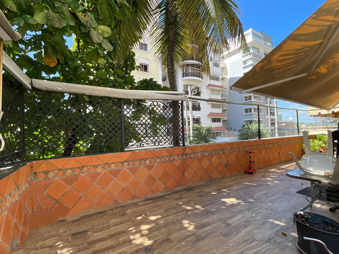 apartamentos - Apartamento en Venta en Ens. Paraíso Con Amplia Terraza Privada 4