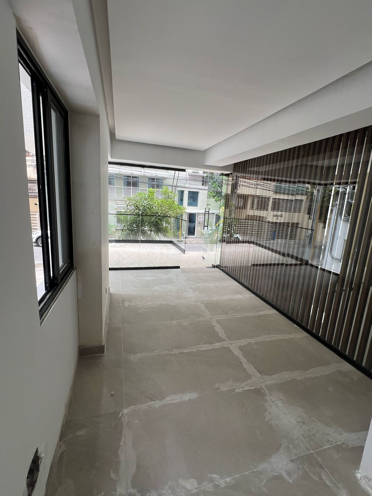 oficinas y locales comerciales - local en alquiler en serralle 1