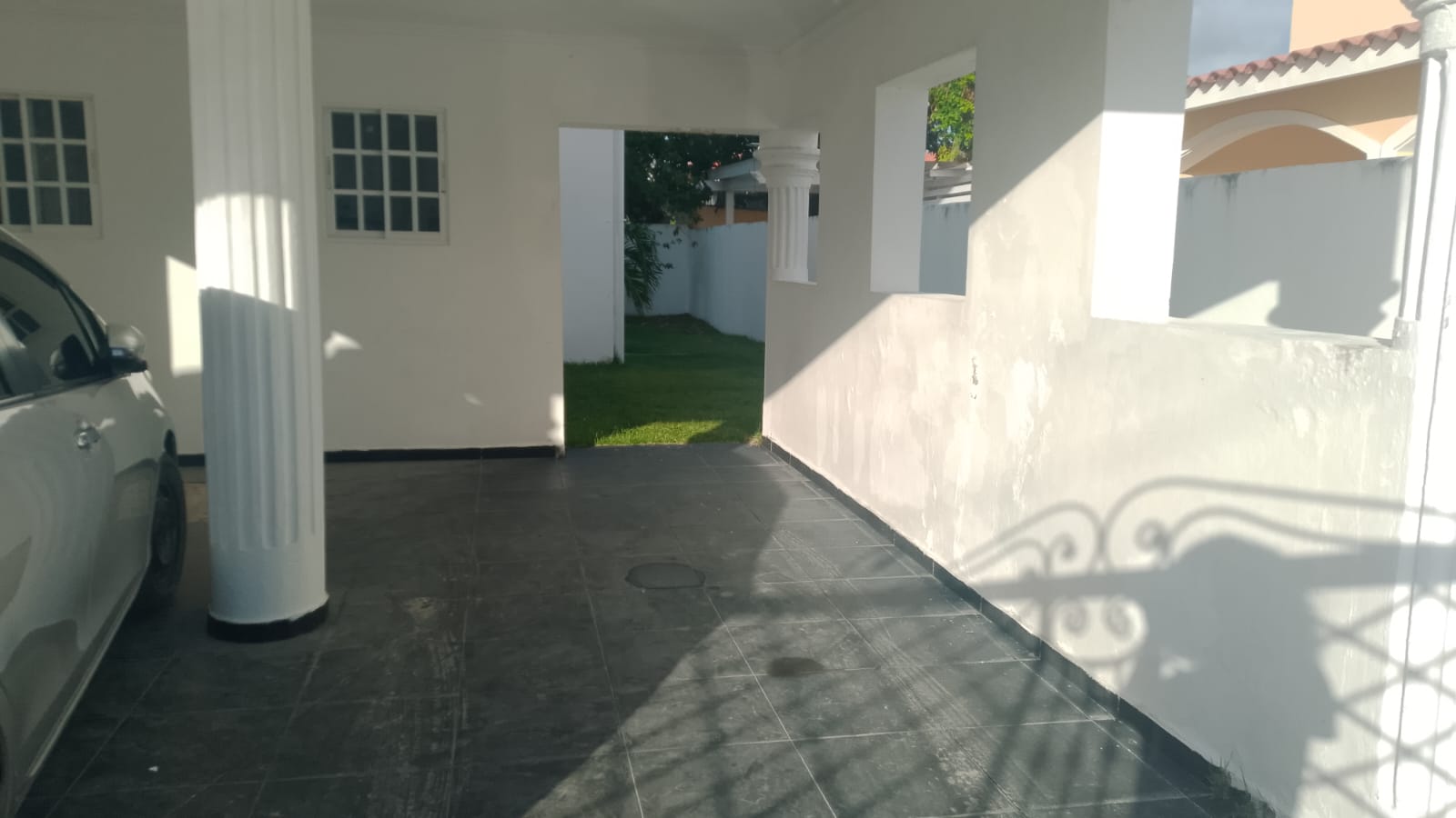 casas - Oportunidad Casa en Bávaro con 5 Habitaciones  5
