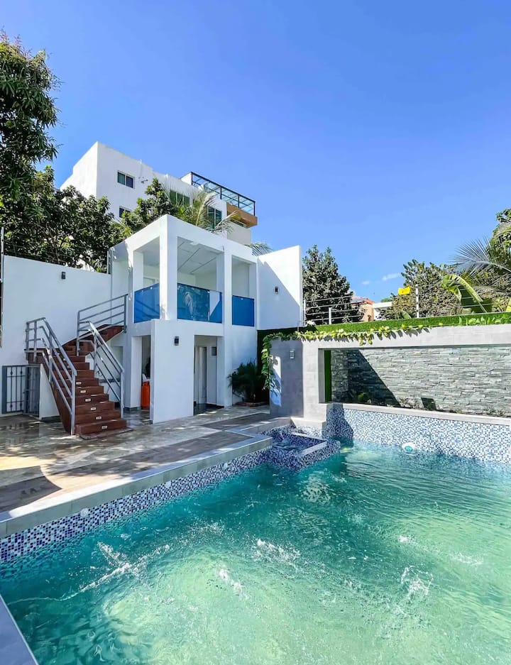 casas - Casa de lujo con Piscina, Corales del Sur 0
