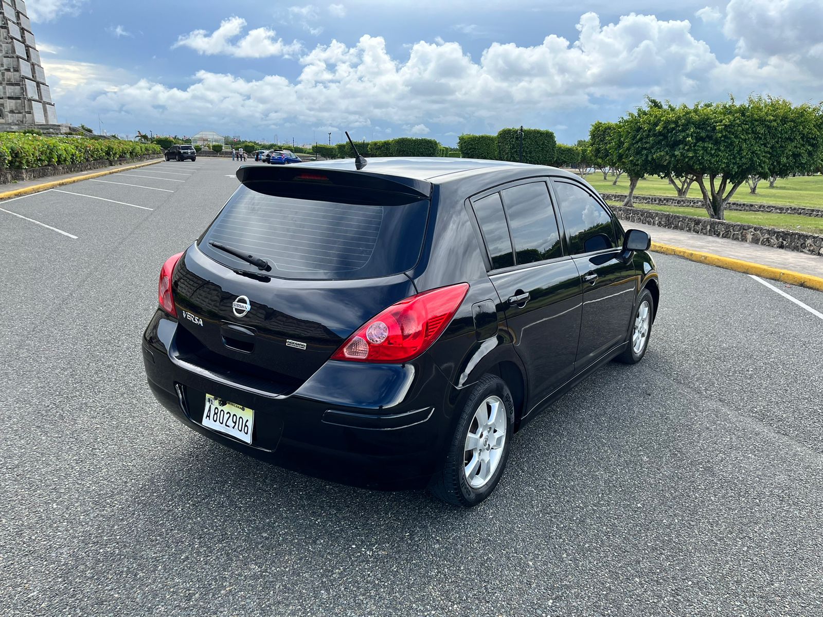 carros - Nissan Versa  4