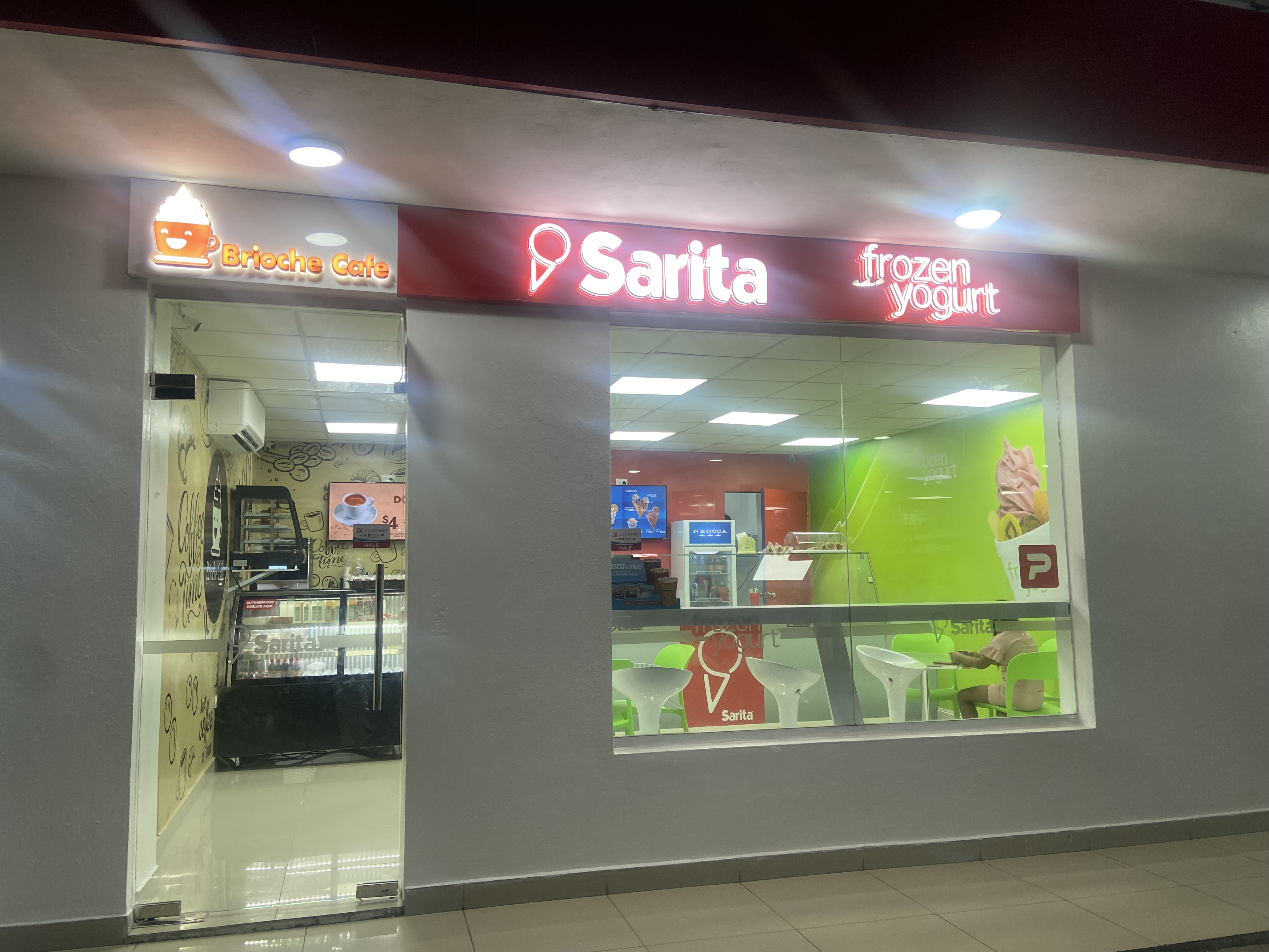 negocios en venta - Franquicia Helados Sarita y Café  5
