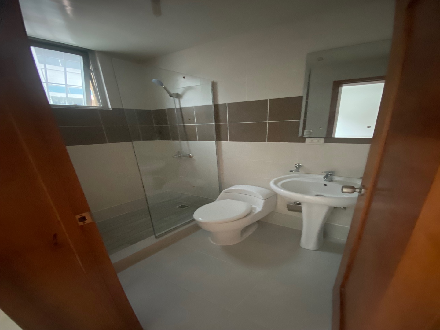 apartamentos - APARTAMENTO EN RENTA SEGUNDO NIVEL AL LADO DE  duña pula  6