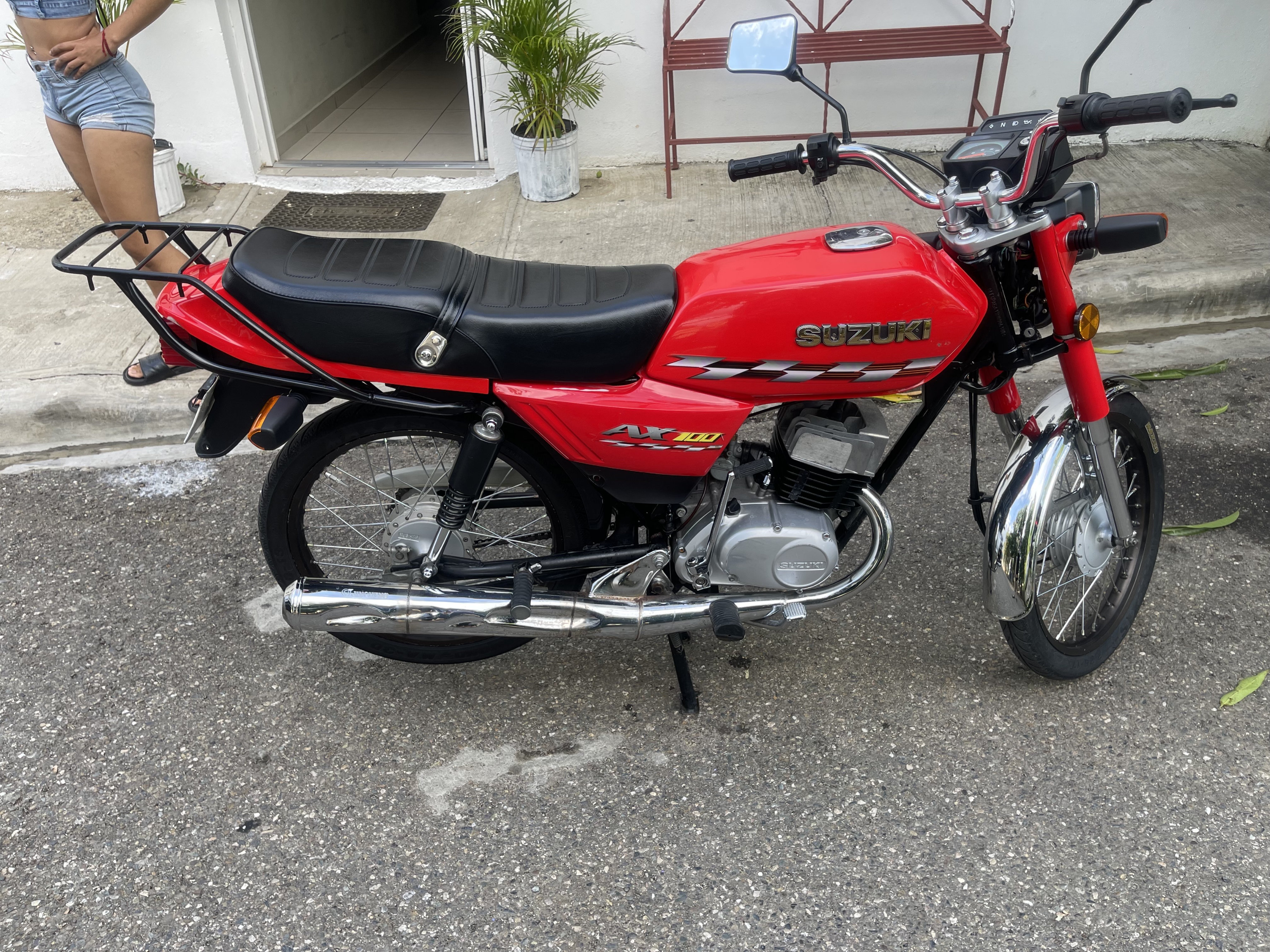 motores y pasolas - Ax 100 Susuki Estándar Papales Al Día Negociable  1