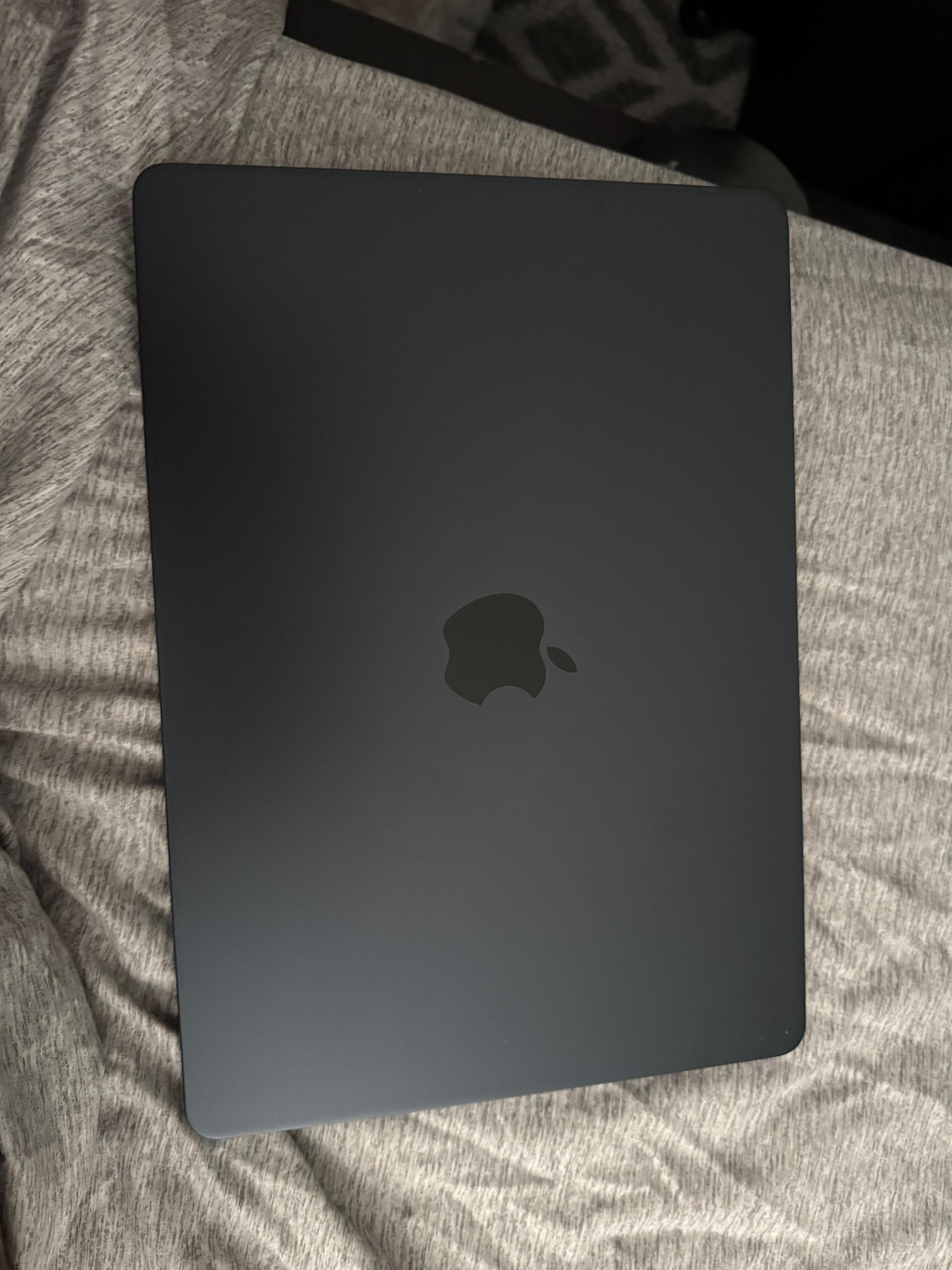 computadoras y laptops - MacBook Air M3 (2024) 0