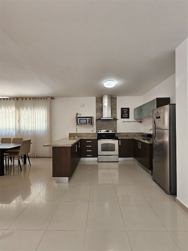 casas vacacionales y villas - Venta de Villa totalmente amueblada en Playa Nueva Romana, 324.99 Ms2 solar 5