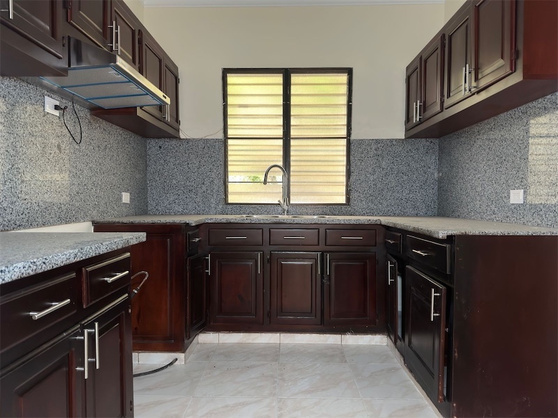 apartamentos - 1er nivel de renta próximo a la Juan Pablo Duarte 6