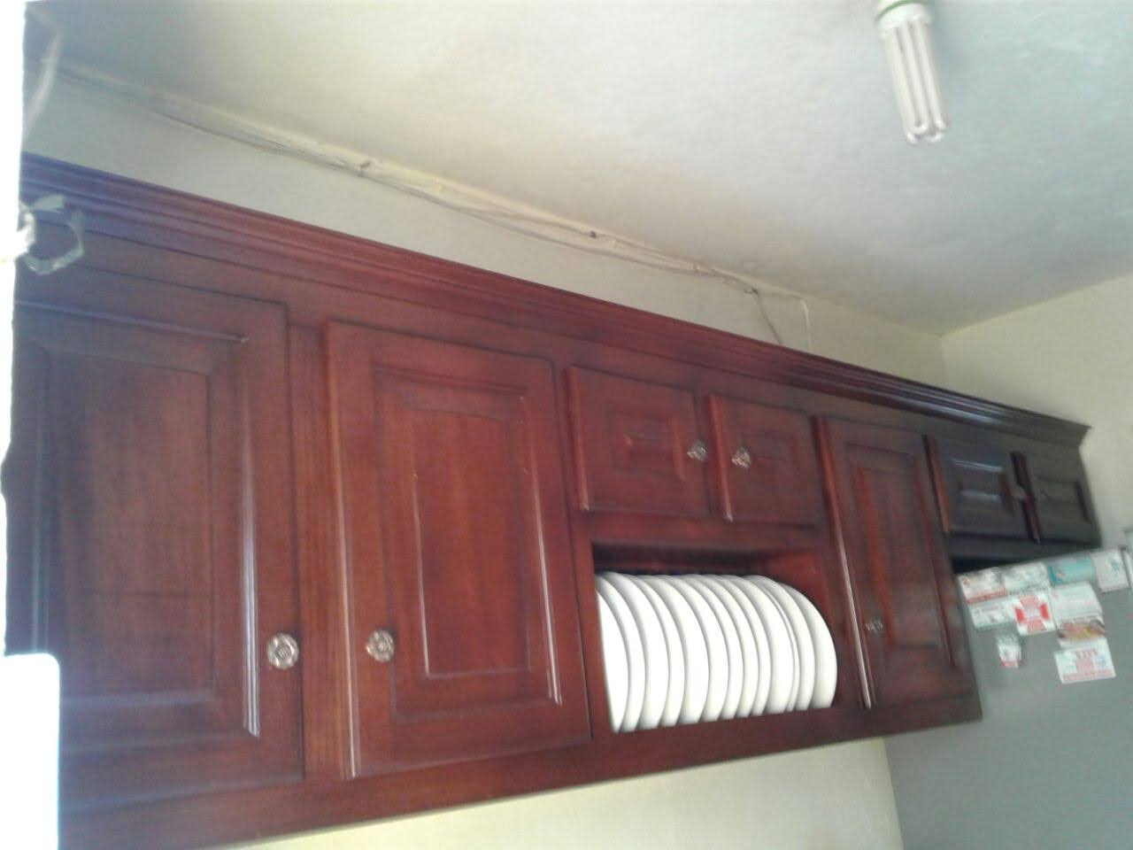 muebles y colchones - Gabinetes en madera con diseño para platos  0