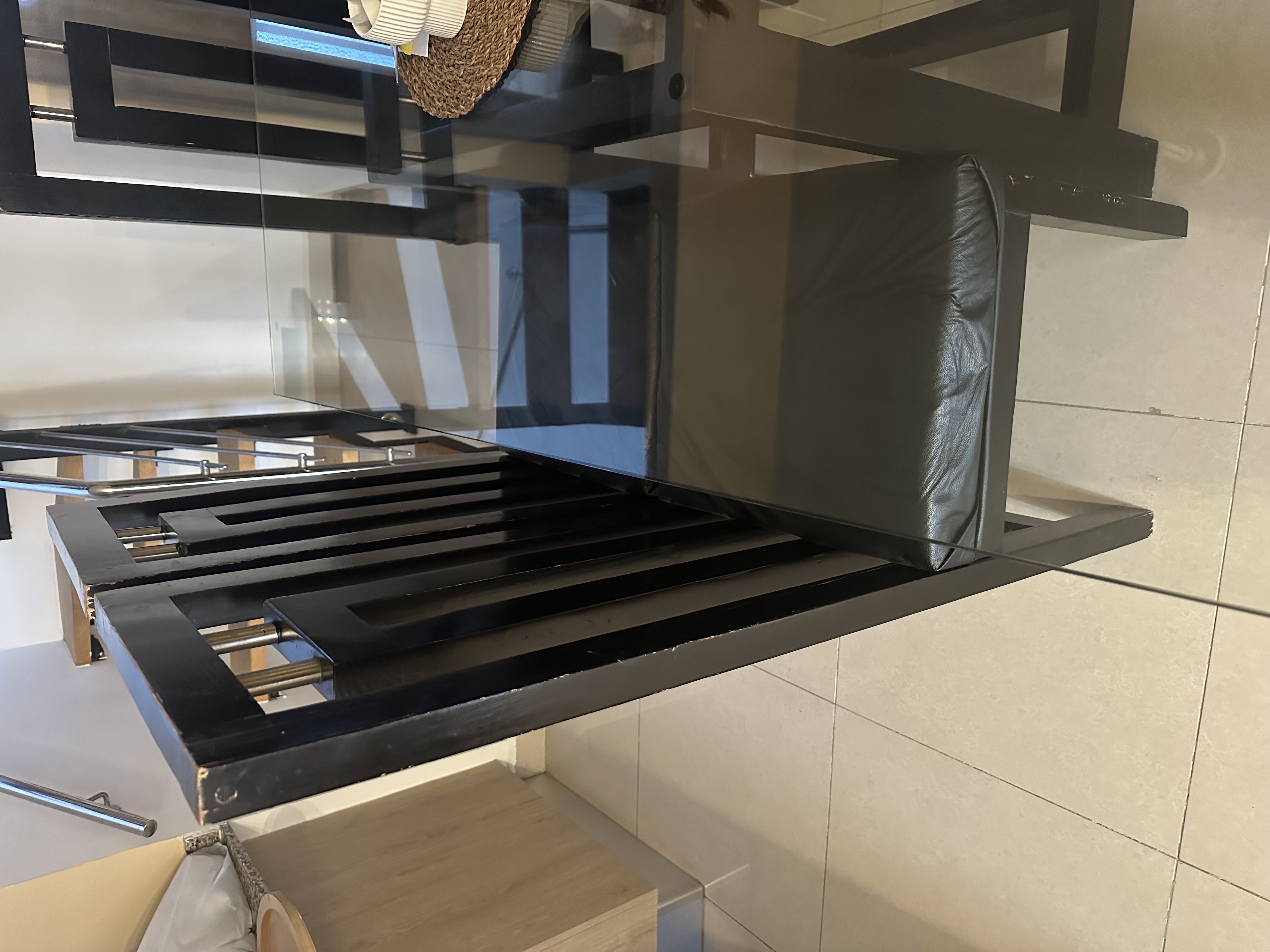 muebles y colchones - Sillas de Comedor Modernas COMO NUEVAS 5