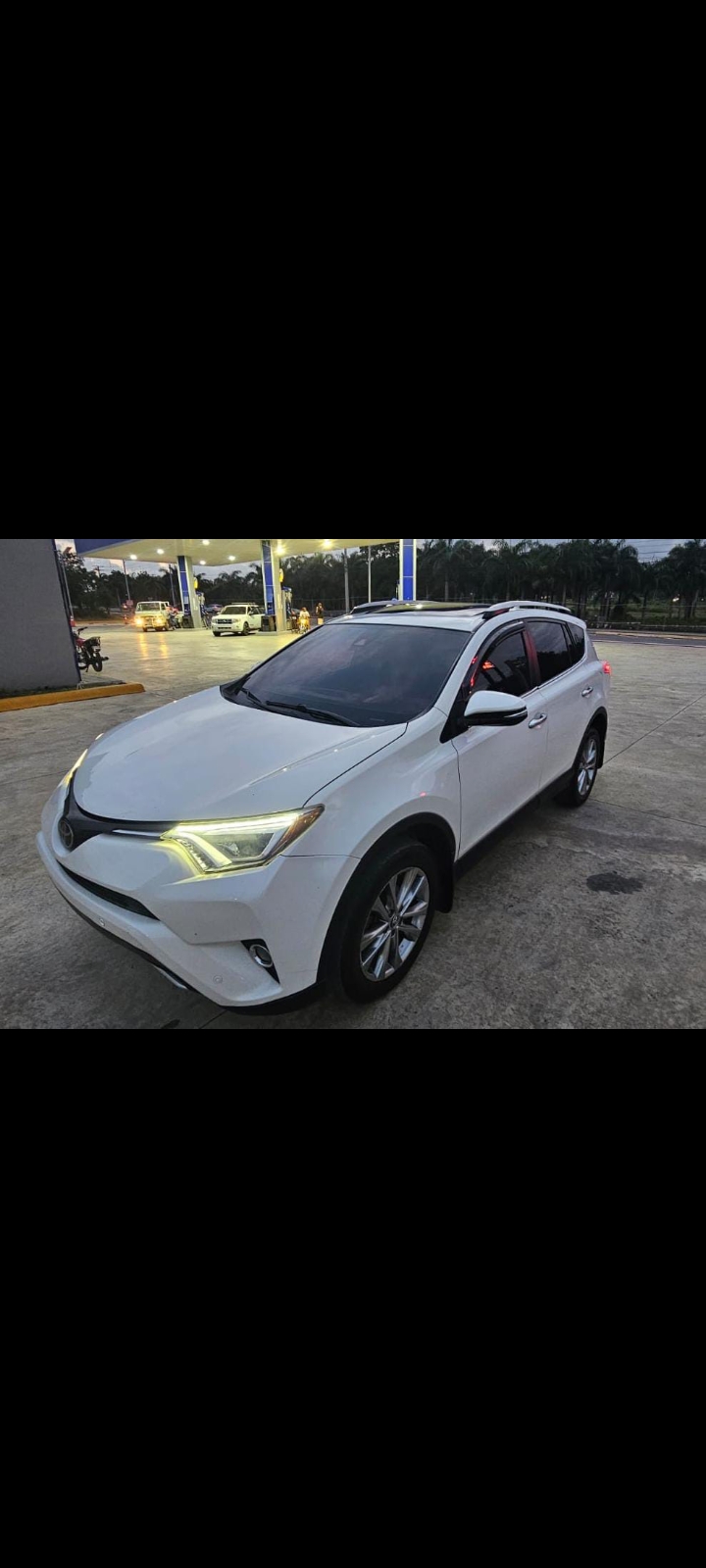 jeepetas y camionetas - Toyota rav4 2016 1