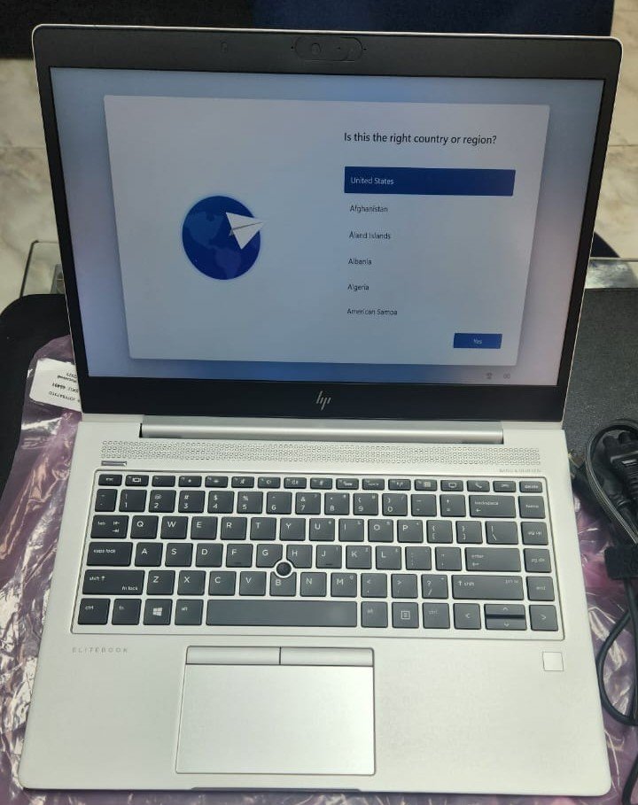 computadoras y laptops - Laptop HP Elitebook 14" FHD Ryzen 7 Pro 3700U 512G