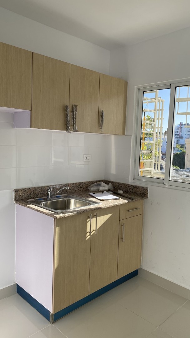 apartamentos -  Apartamentos de 3 habitaciones en Ave. Los Beisbolista 2