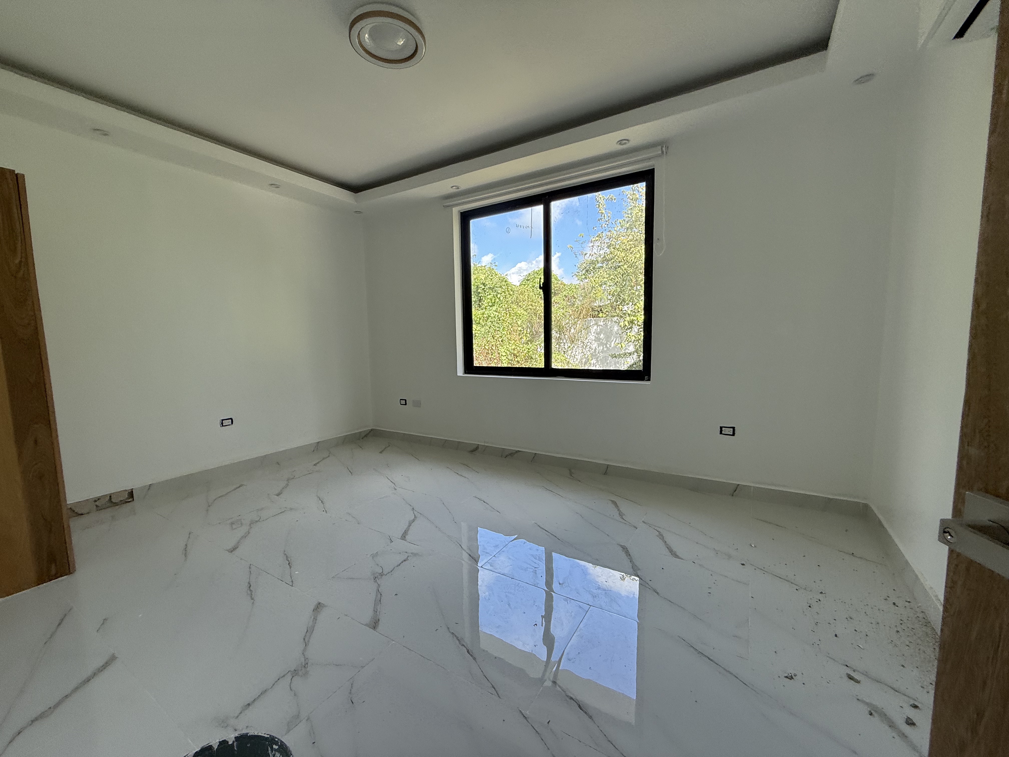 casas vacacionales y villas - Vendo Villa playa nueva romana dos niveles amuebla 3